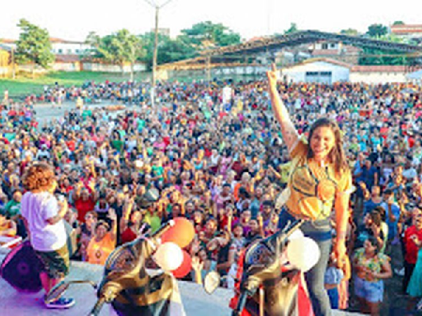 4ªEDIÇÃO DO SHOW DE PRÊMIOS DAS MÃES DE PEDREIRAS FOI UM SUCESSO.